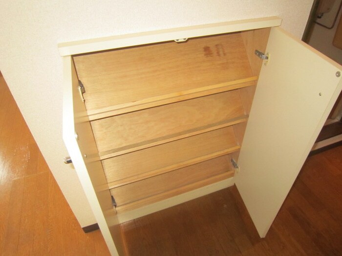 物件内観写真15　(靴箱)