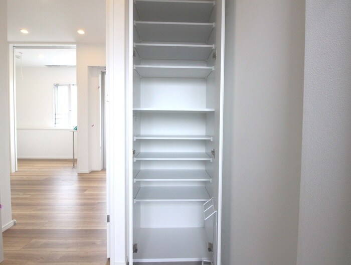 物件内観写真11　(靴箱)