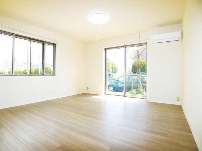 物件内観写真8　(居室)