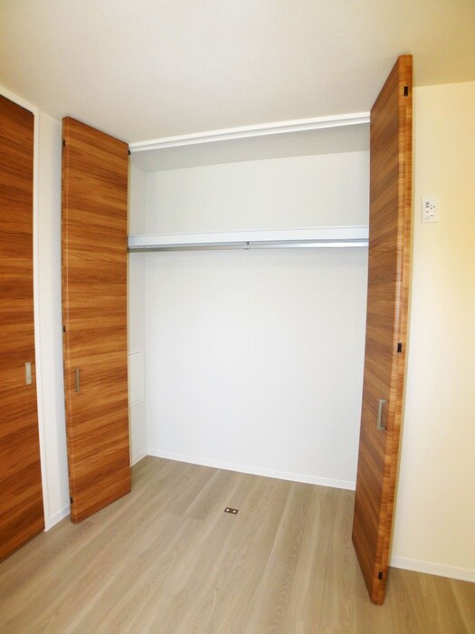 物件内観写真12　(収納)