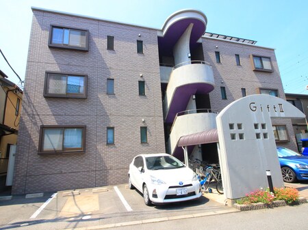 ＧＩＦＴ．Ⅱ外観写真