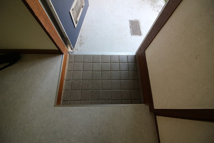 物件内観写真7　(玄関)