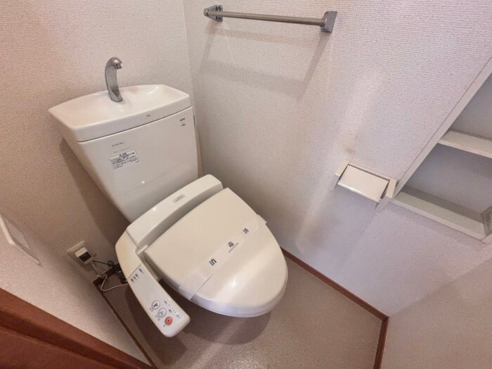 物件内観写真10　(トイレ)