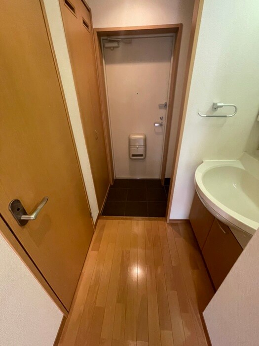 物件内観写真17　(玄関)