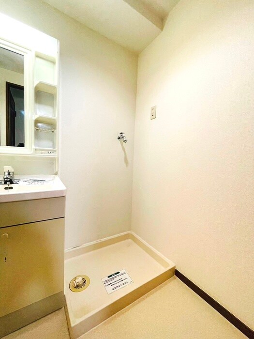 物件内観写真20　(洗濯機置場)