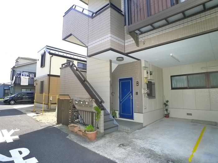 物件外観写真4　(エントランス部分)