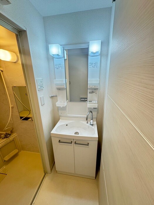 物件内観写真10　(洗面)