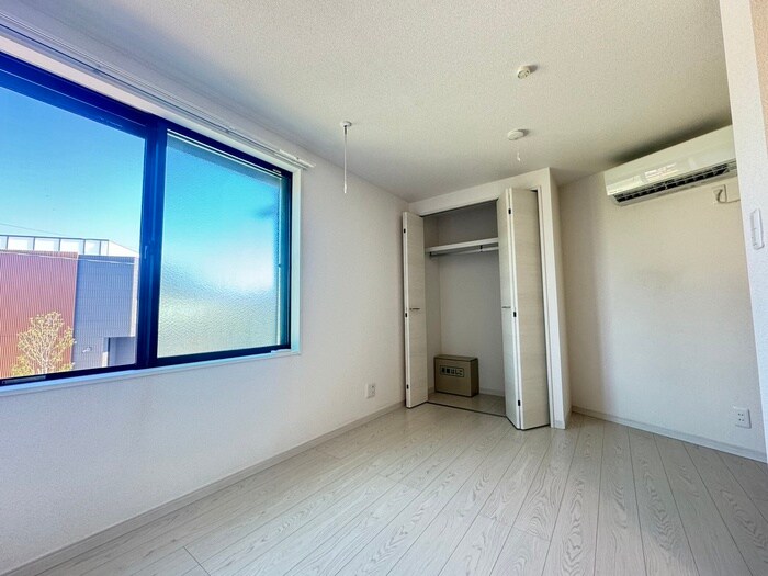 物件内観写真13　(居室)