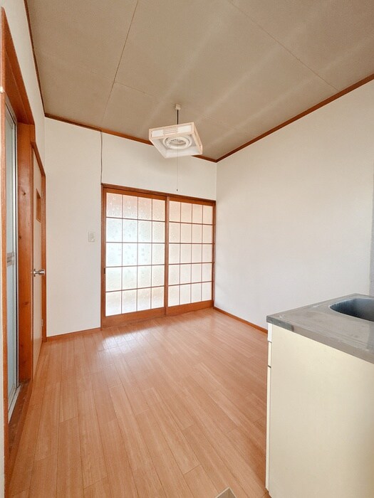 物件内観写真12　(廊下)