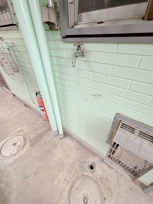 物件内観写真16　(洗濯機置場)