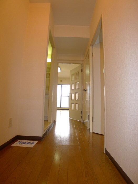 物件内観写真15　(廊下)