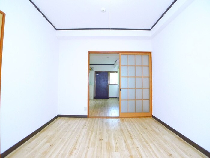 物件内観写真8　(居室)