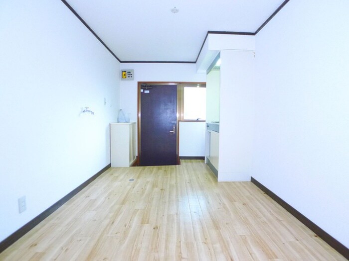 物件内観写真9　(居室)