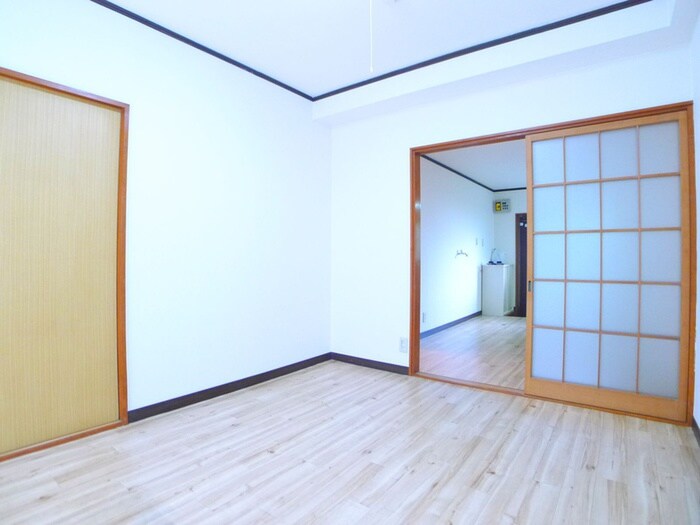 物件内観写真10　(居室)