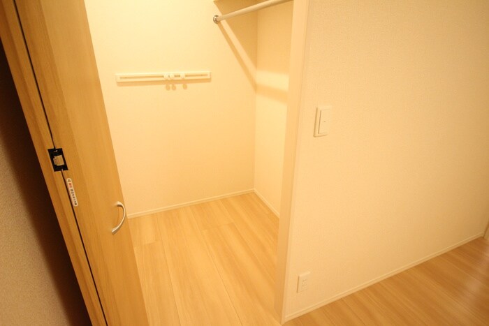 物件内観写真9　(収納)