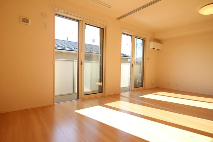 物件内観写真22　(居室)