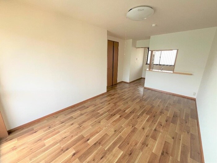 物件内観写真5　(居室)