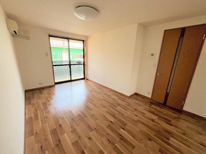 物件内観写真6　(居室)