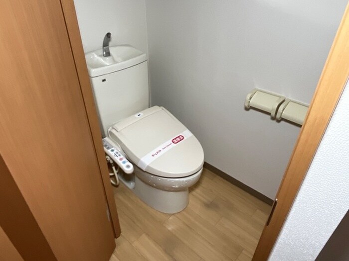 物件内観写真11　(トイレ)