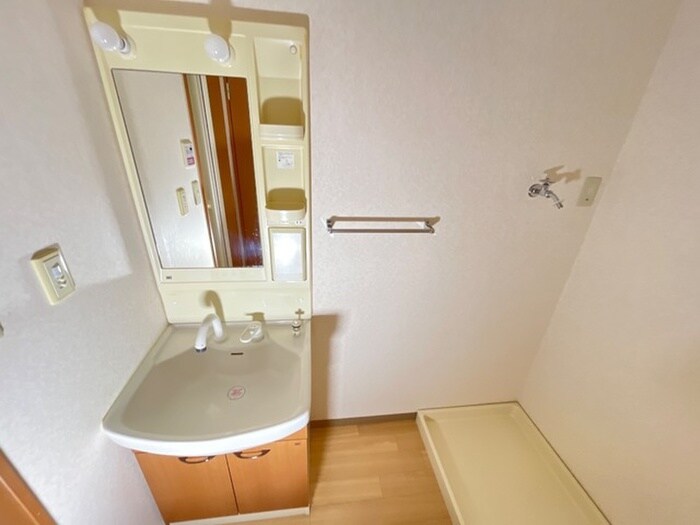 物件内観写真12　(洗面)