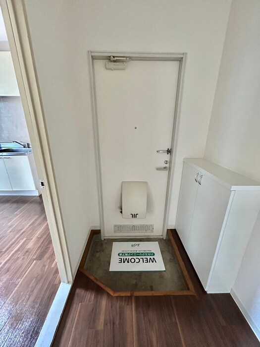 物件内観写真17　(玄関)