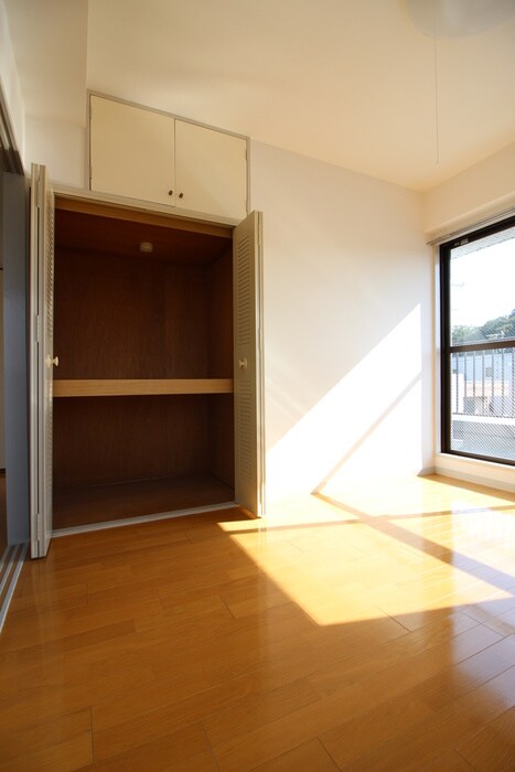 物件内観写真15　(収納)