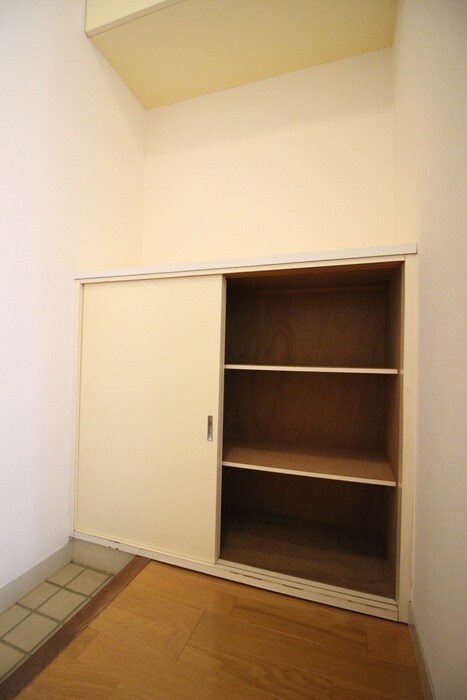 物件内観写真18　(靴箱)