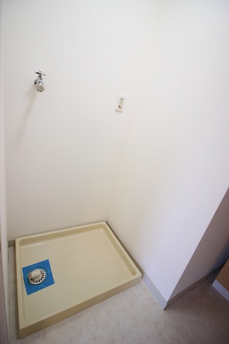 物件内観写真20　(洗濯機置場)