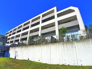 ポラ－ル飯山満外観写真