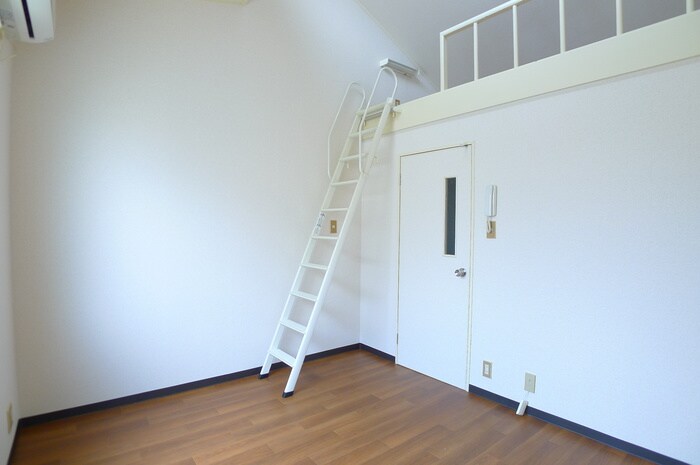 物件内観写真10　(居室)