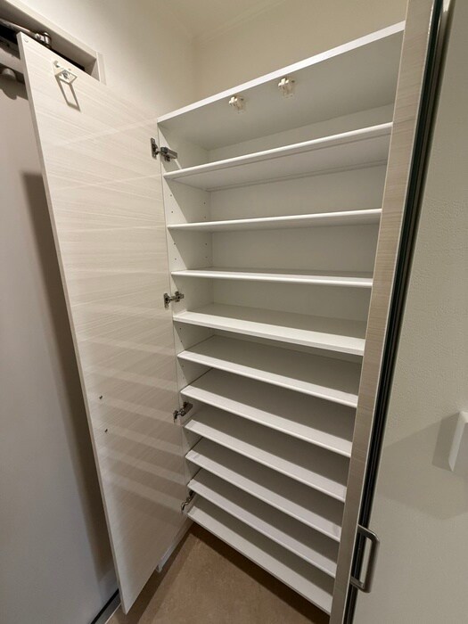 物件内観写真14　(靴箱)