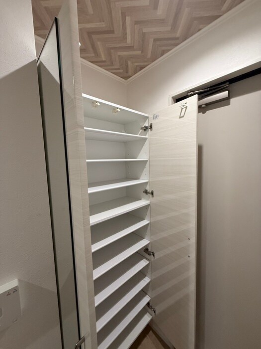 物件内観写真19　(靴箱)