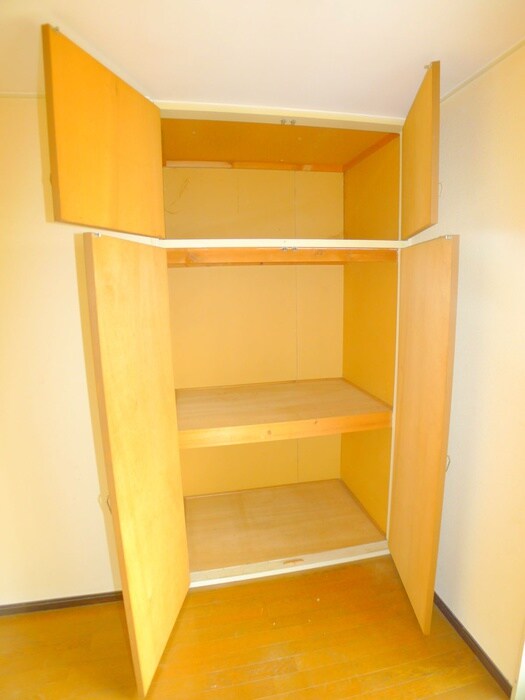 物件内観写真12　(収納)