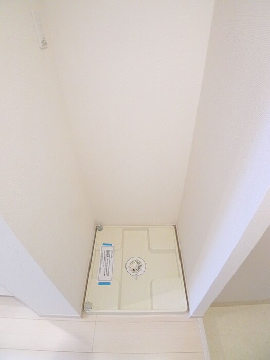 物件内観写真14　(洗濯機置場)