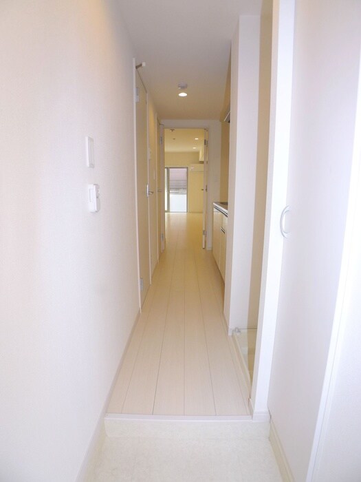 物件内観写真18　(玄関)