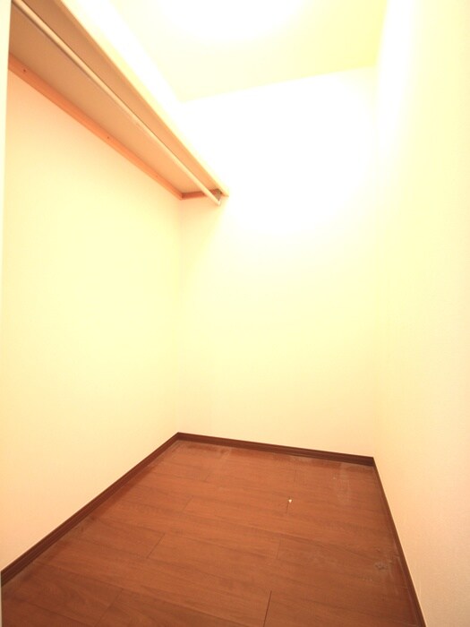 物件内観写真11　(収納)
