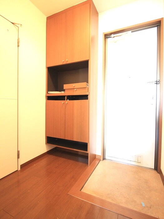 物件内観写真12　(玄関)