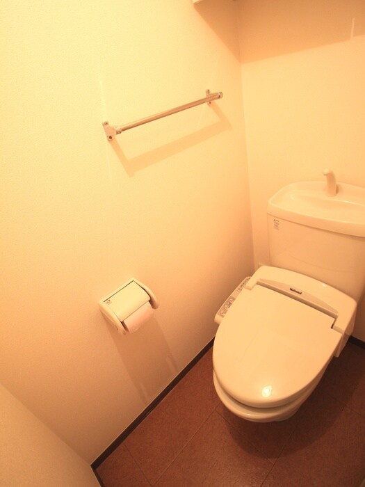 物件内観写真16　(トイレ)