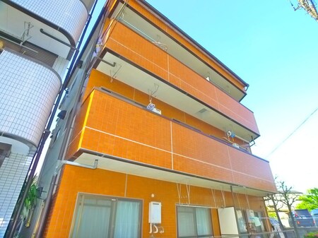 ロイヤル若葉外観写真