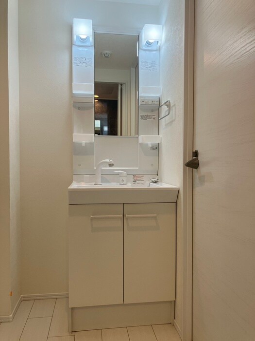 物件内観写真9　(洗面)