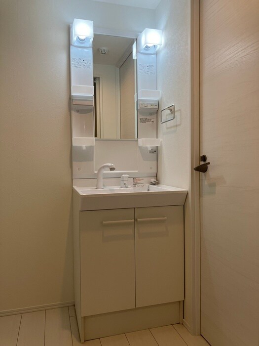 物件内観写真15　(洗面)