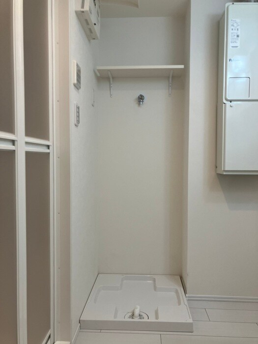 物件内観写真15　(洗濯機置場)