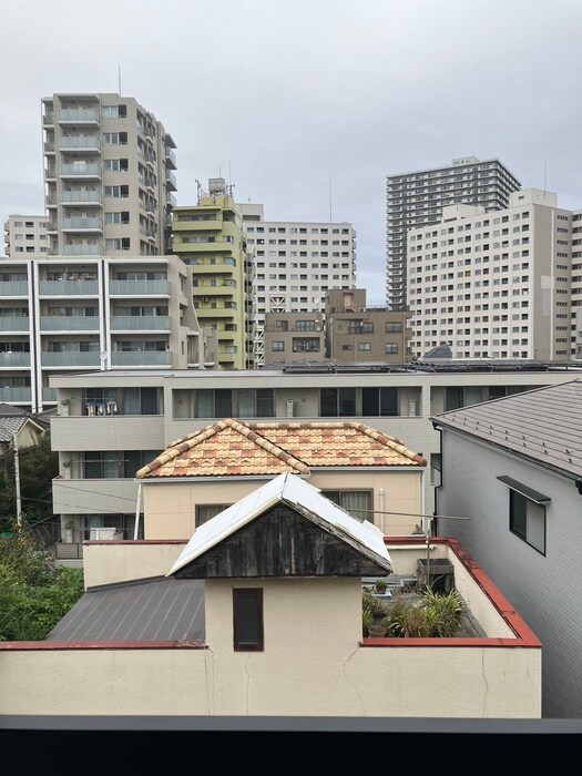 物件内観写真20　(室内からの展望)