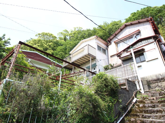 西山町戸建の物件外観写真