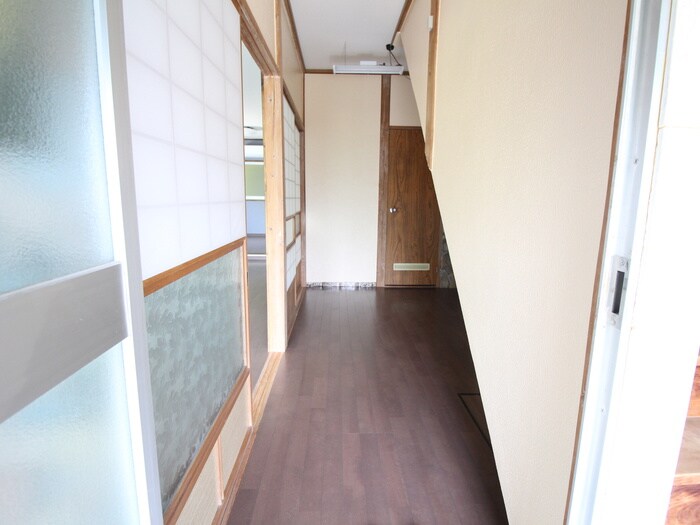 物件内観写真15　(廊下)
