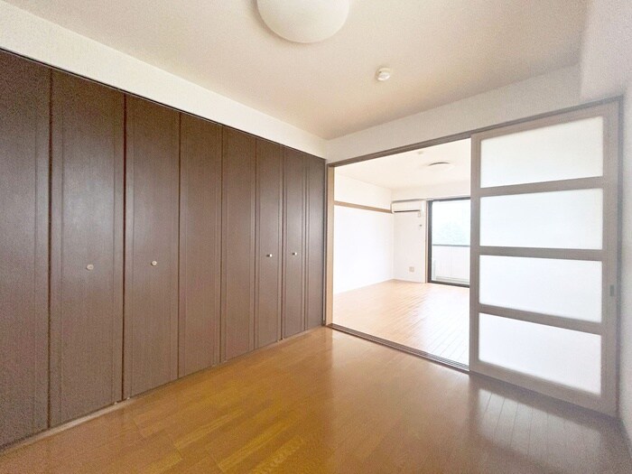 物件内観写真10　(居室)