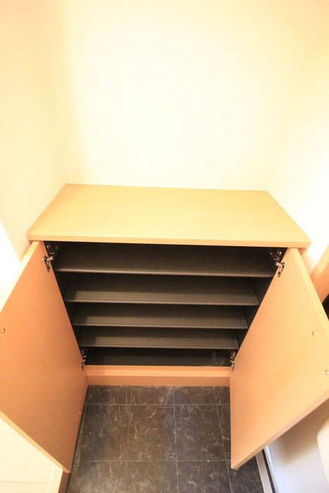 物件内観写真18　(靴箱)