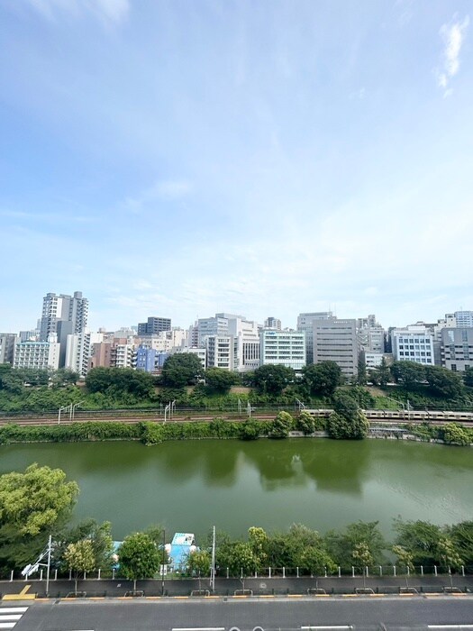 物件内観写真16　(室内からの展望)