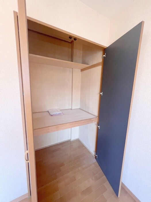 物件内観写真11　(収納)