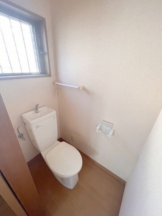 物件内観写真14　(トイレ)